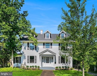 6818 Connecticut Ave, Chevy Chase, MD 20815