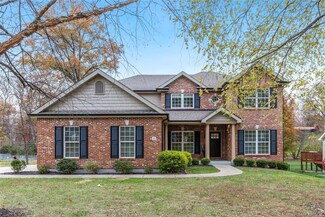 10 Carter Ct, Saint Louis, MO 63132