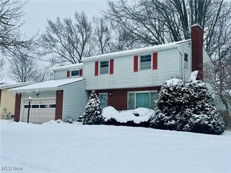 1360 Bellcrest Dr, Akron, OH 44313