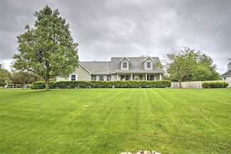 8165 Burgett Dr, Decatur, IL 62521