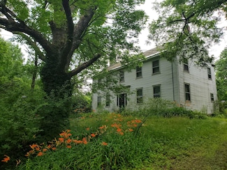 489 Back Rd, Skowhegan, ME 04976