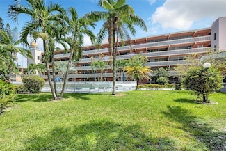 141 NE 10th Ave Unit 22C, Hallandale Beach, FL 33009