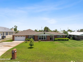 712 Driftwood Dr, Lynn Haven, FL 32444