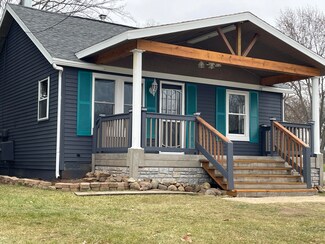 1049 Lowell Ave, Jackson, MI 49202