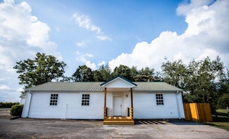 10088 Old Highway 46, Bon Aqua, TN 37025