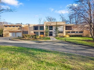 41 Park Way, West Orange, NJ 07052