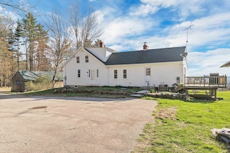 45 Effingham Rd, Ossipee, NH 03864