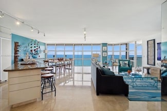 6423 Collins Ave Unit 1605, Miami Beach, FL 33141