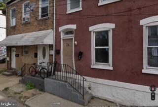 24 Sanford St, Trenton, NJ 08618