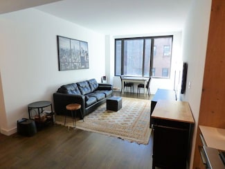 211 E 13th St Unit 3D, New York, NY 10003
