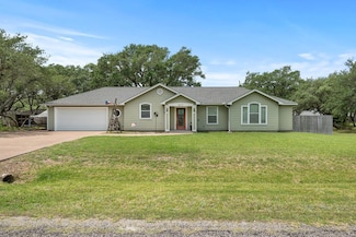 917 Hickory Ave, Rockport, TX 78382