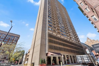 1326 42 Spruce St Unit 2706, Philadelphia, PA 19107