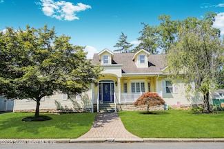 34 Moore St, Staten Island, NY 10306