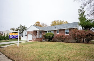 95 Harold Ave, Hempstead, NY 11550