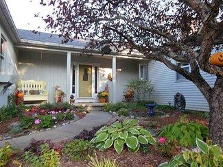 381 Flanders Corner Rd, Waldoboro, ME 04572