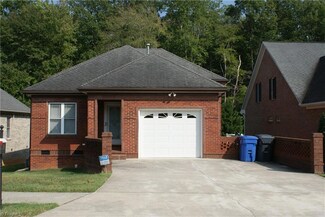 660 Dobson Ct, Kernersville, NC 27284