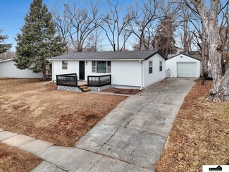 1911 N 63rd St, Lincoln, NE 68505