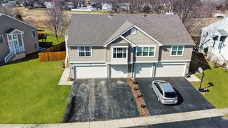 452 Gloria Ln, Oswego, IL 60543