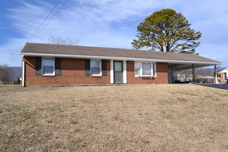 2424 Rollingwood Dr, Salem, VA 24153