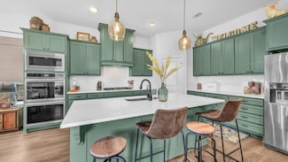 119 Oak View Dr, Godley, TX 76044