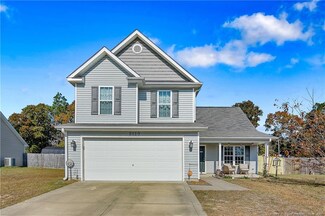 2120 Sir Michael Dr, Hope Mills, NC 28348