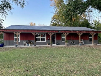 634 W Main St, Cherryvale, KS 67335