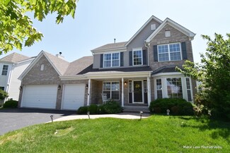 0N473 King Dr, Geneva, IL 60134