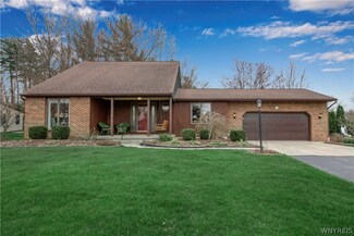 109 Old Orchard Ln, Orchard Park, NY 14127