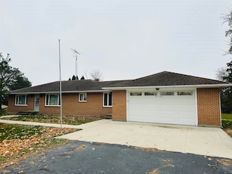 5543 Us Highway 20 W, Freeport, IL 61032