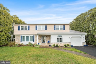 1571 Carousel Dr, Warminster, PA 18974
