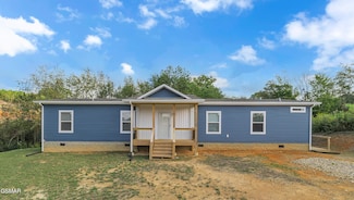 1527 Squire Fox Rd, Dandridge, TN 37725