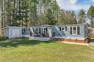 11 Chancellor Dr, Concord, NH 03303