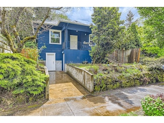 3904 SE Clinton St, Portland, OR 97202