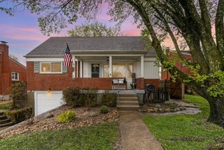 5525 Woodhaven Dr, Cincinnati, OH 45248