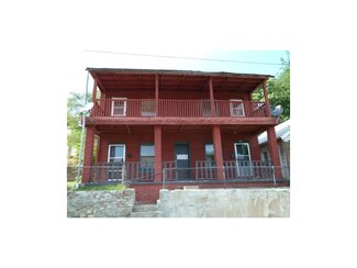 760 Ridge Ave, Kansas City, KS 66101