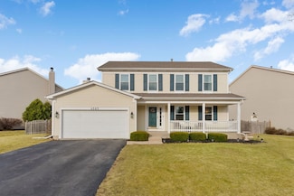 4565 Heron Dr, Lake In the Hills, IL 60156