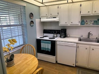 7390 NW 1st St Unit 108, Margate, FL 33063