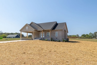 34 Baker Ct, Lawrenceburg, TN 38464