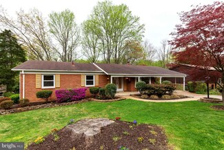 5041 King Richard Dr, Annandale, VA 22003