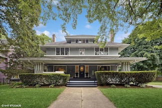 710 W Downer Place, Aurora, IL 60506