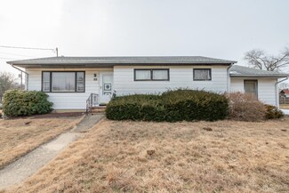 37 Steinhardt Ave, Old Bridge, NJ 08857