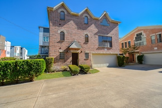 9703 Riddlewood Ln, Houston, TX 77025