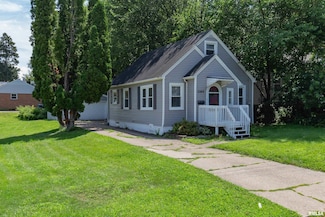 2205 39th St, Rock Island, IL 61201