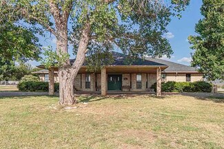 509 Fm 369 N, Iowa Park, TX 76367