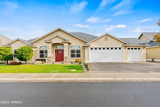 2007 S 87th Ave, Yakima, WA 98903
