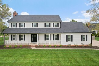 3439 S Willow Grove Dr, New Palestine, IN 46163