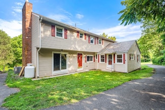 20 Mack Rd, Middlefield, CT 06455