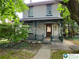 133 S Church St, MacUngie, PA 18062