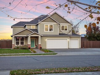 10611 Oak Ln, Pasco, WA 99301