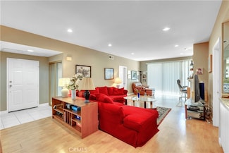 10511 Ashton Ave Unit 101, Los Angeles, CA 90024